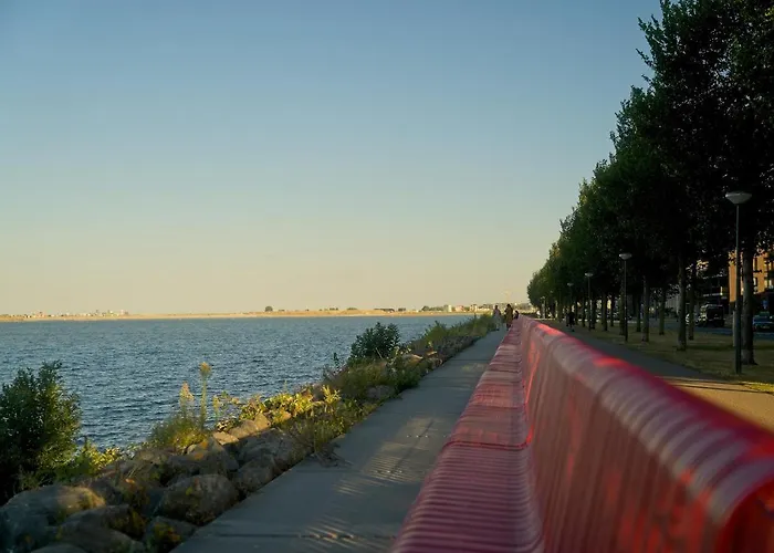 The Water Проживание в семье